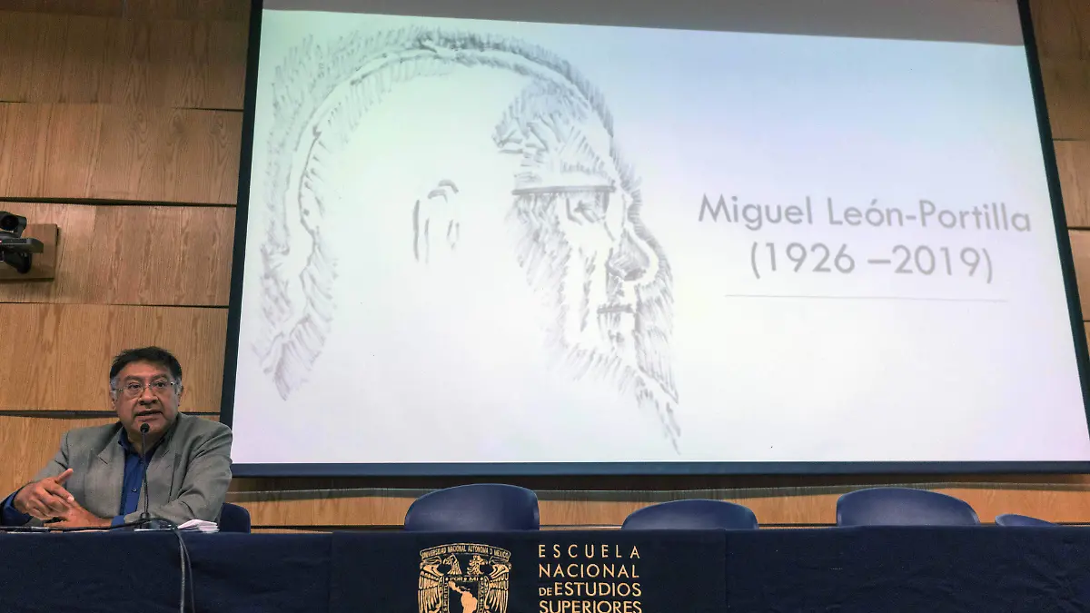 1311 HOMENAJE MIGUEL LEON PORTILLA_AJO (1)